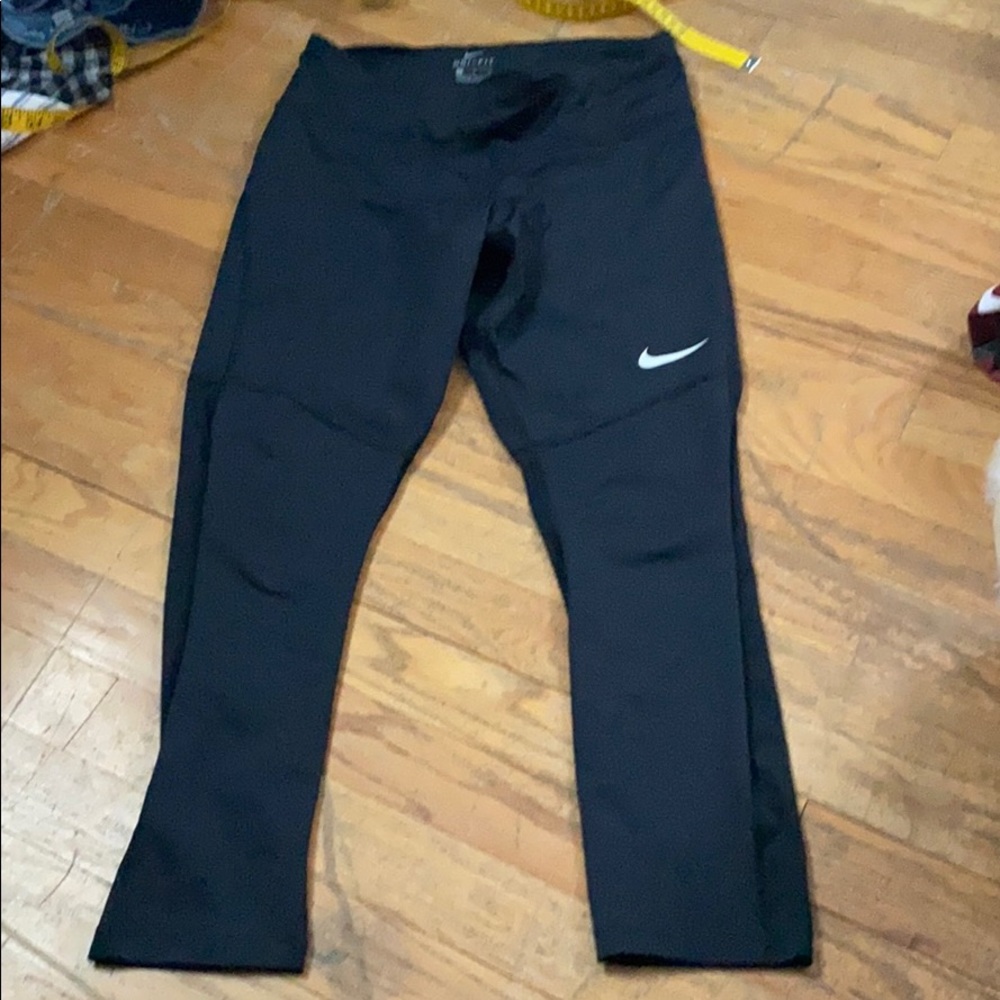 Nike capri leggings